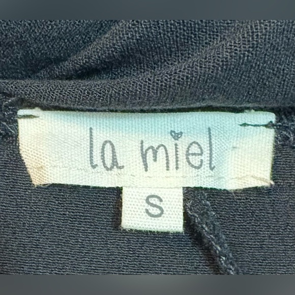 LA MIEL, Black Off Shoulder Bubble Sleeve Blouse, Like New, Size Small - Picture 8 of 9